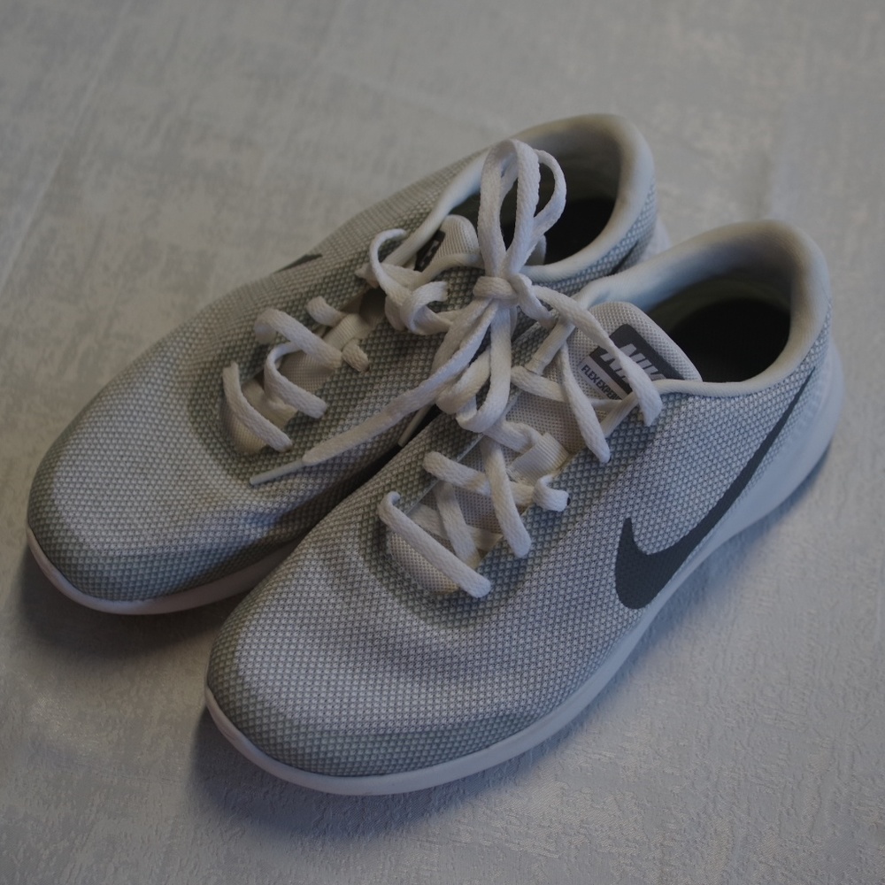 womens nike flex experience 7